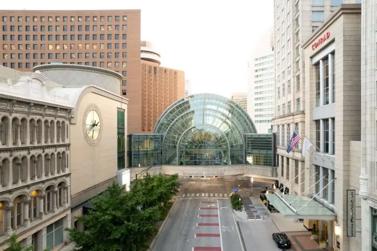 hotels near gainbridge fieldhouse