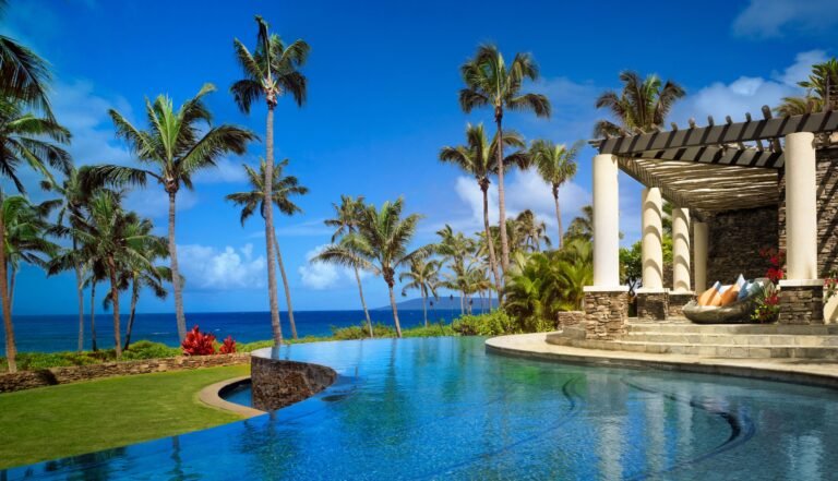 best resorts in maui